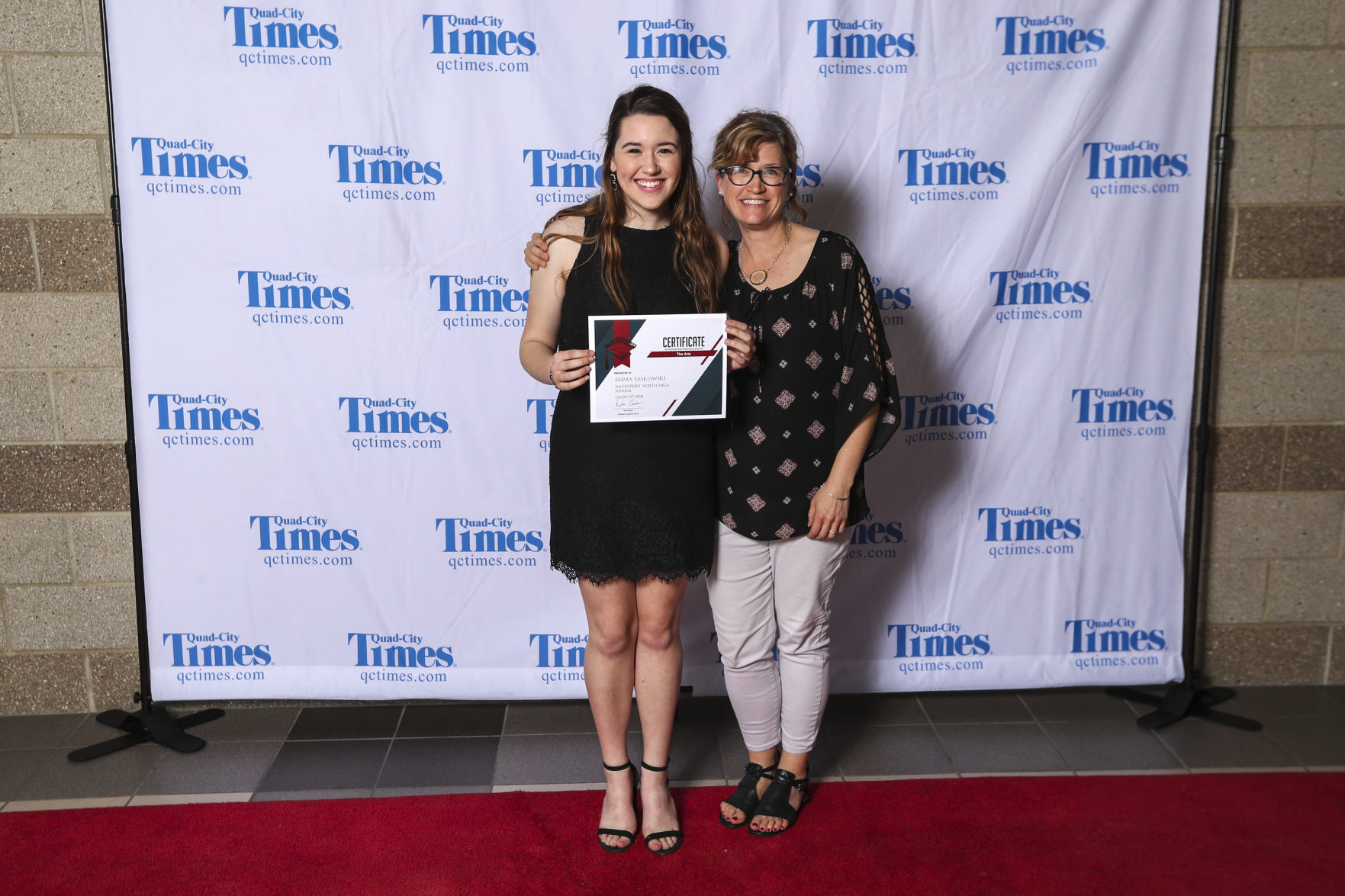 051518-salute-to-academics-red-carpet-097